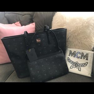 SOLD🚨MCM Black Tote W/ Pouch & Dustbag